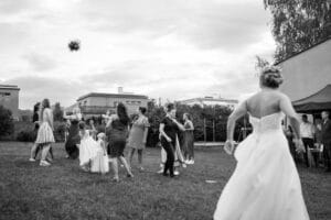 Nevěsta hod kyticí- svatba Ústecký kraj